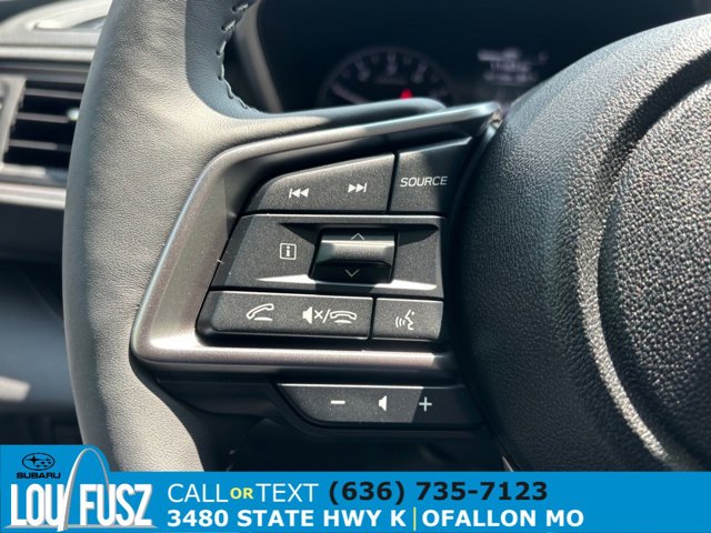 Vehicle image 14 of 32