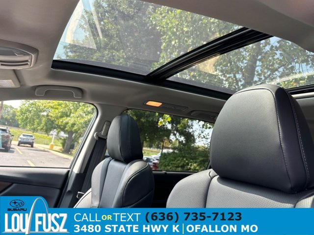 Vehicle image 19 of 32