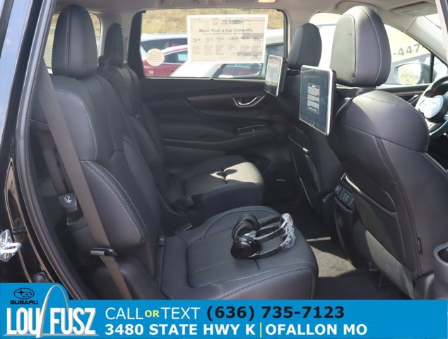 Vehicle image 27 of 32