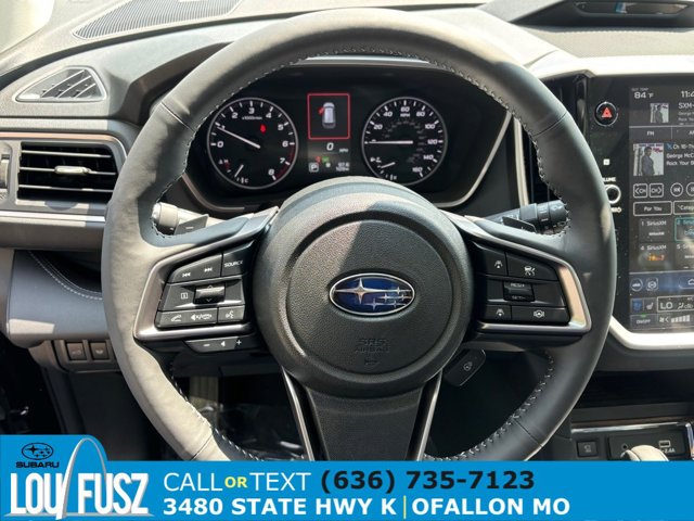 Vehicle image 17 of 32