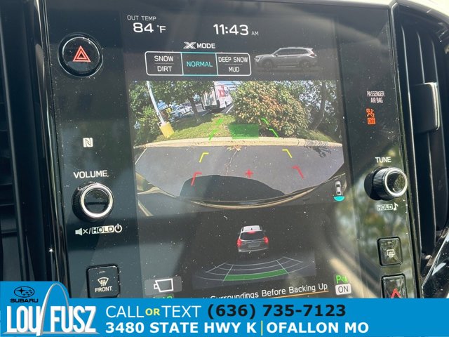 Vehicle image 10 of 32