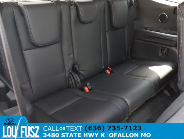 Vehicle image 31 of 32