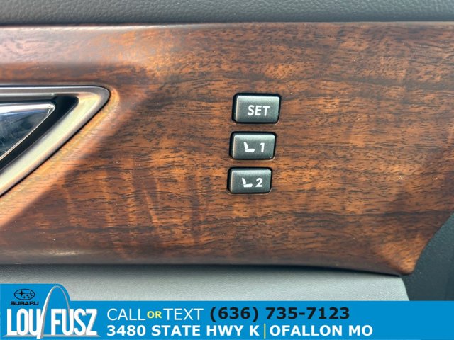 Vehicle image 18 of 32