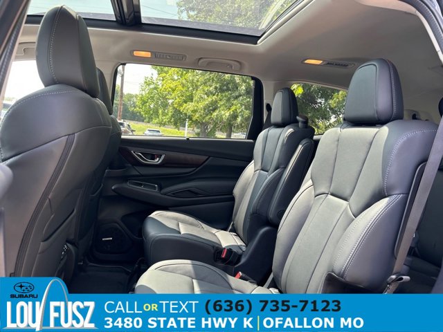 Vehicle image 22 of 32