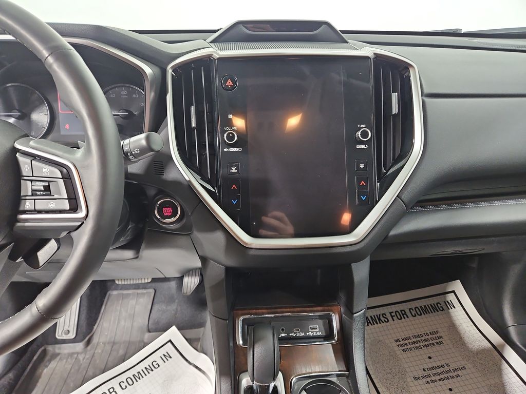 2024 Subaru Ascent Touring Image 17 of 31