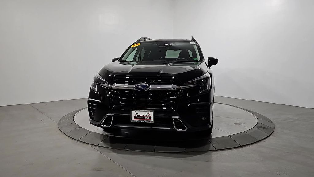 2024 Subaru Ascent Touring Image 2 of 31