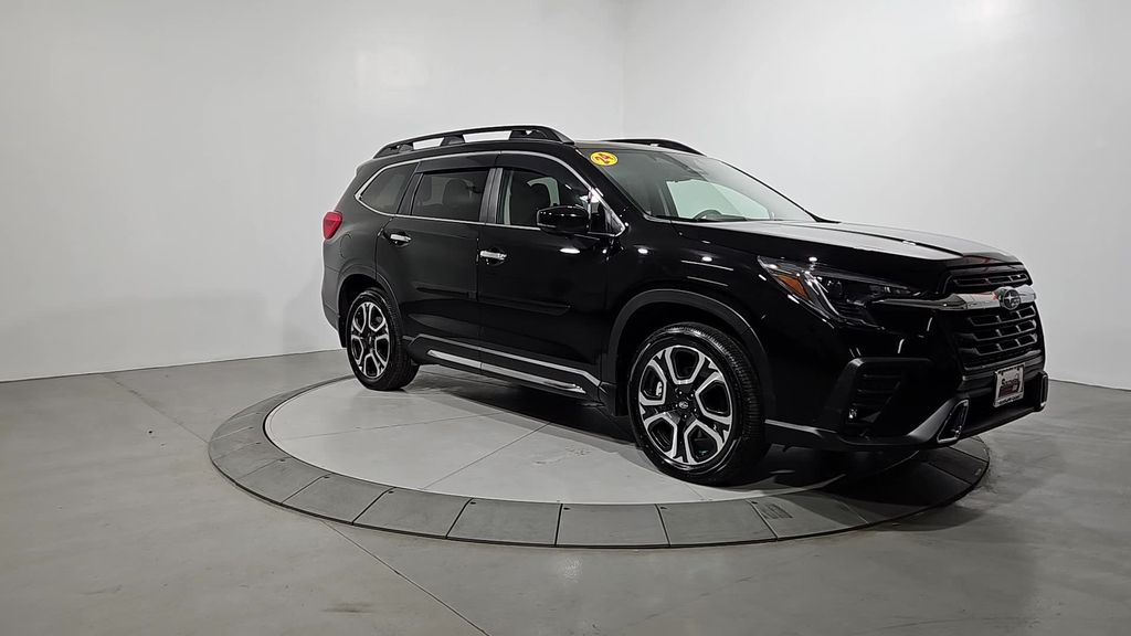 2024 Subaru Ascent Touring Image 3 of 31