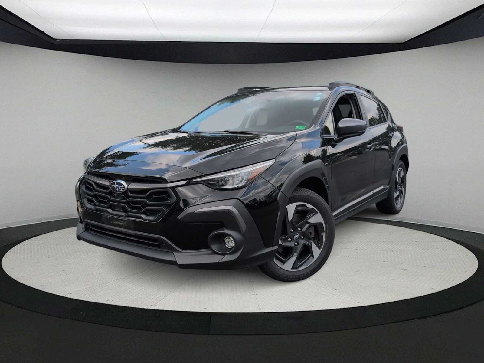 2024 Subaru Crosstrek Limited Image 2 of 32
