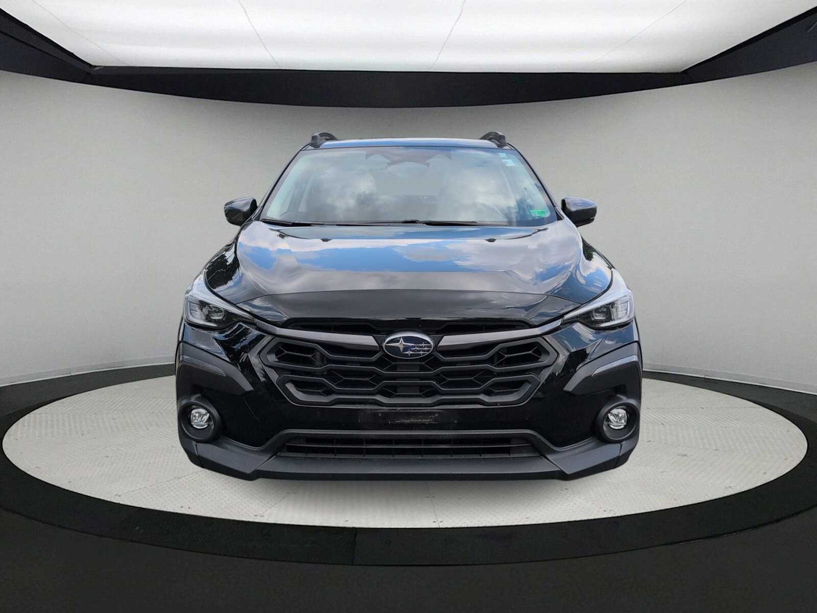 2024 Subaru Crosstrek Limited Image 3 of 32