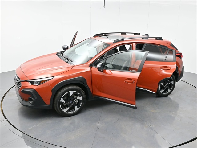 2024 Subaru Crosstrek Limited Image 2 of 45