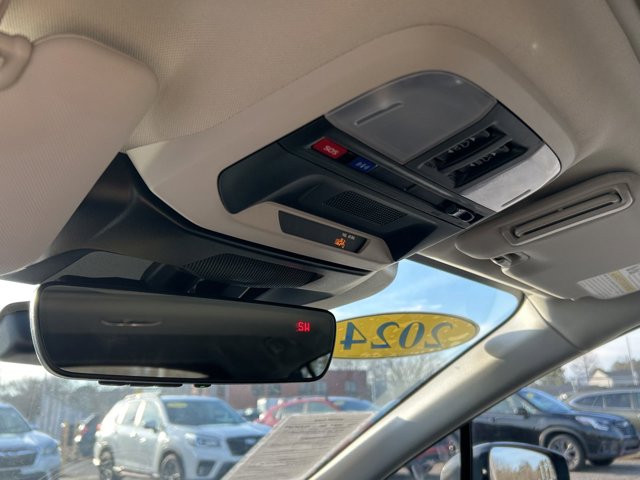 Vehicle image 25 of 37