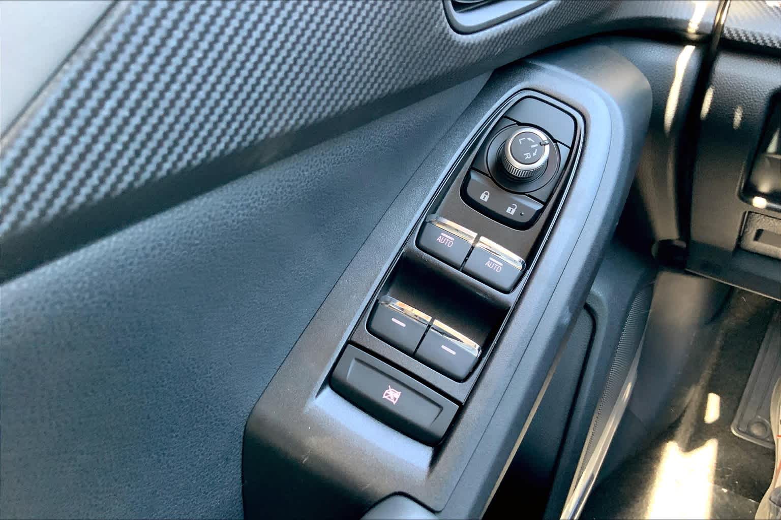 Vehicle image 20 of 22
