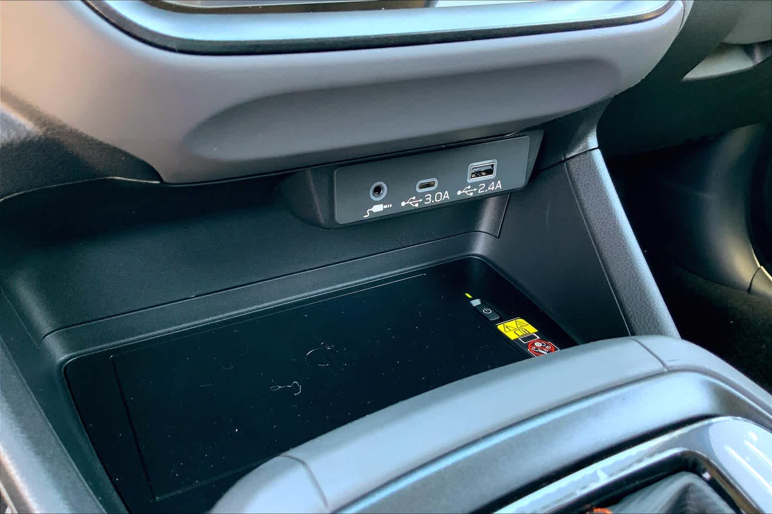 Vehicle image 18 of 22