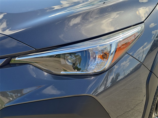 Vehicle image 24 of 28