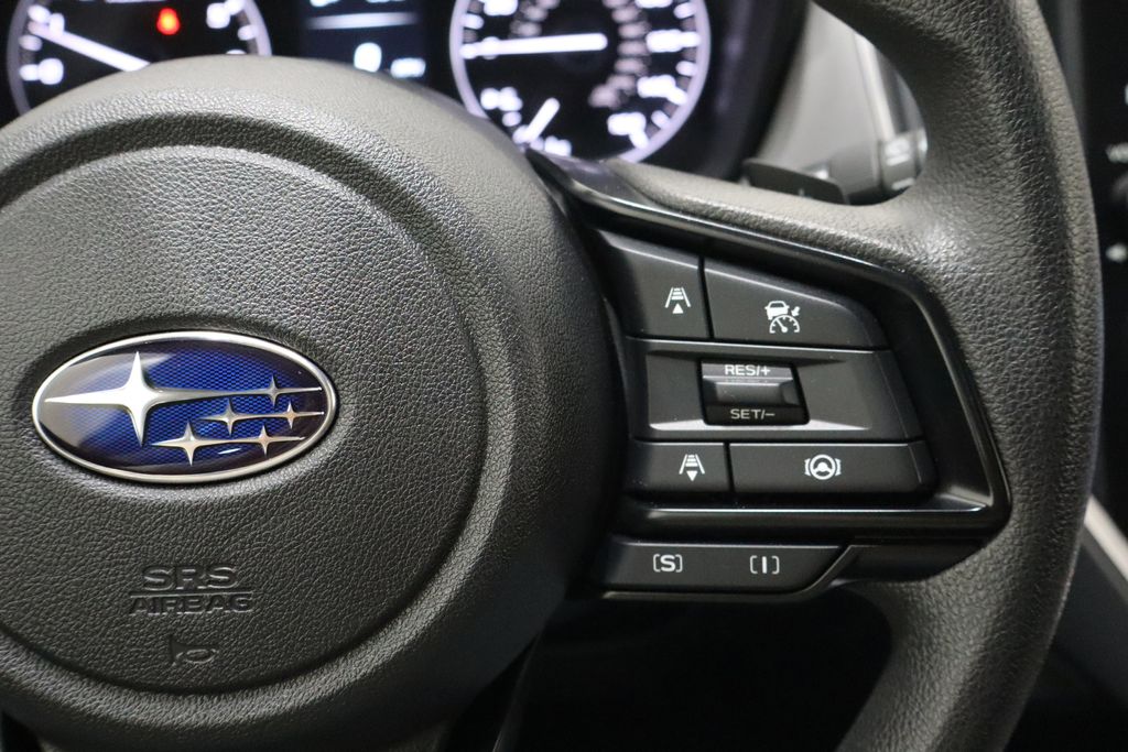 Vehicle image 23 of 40