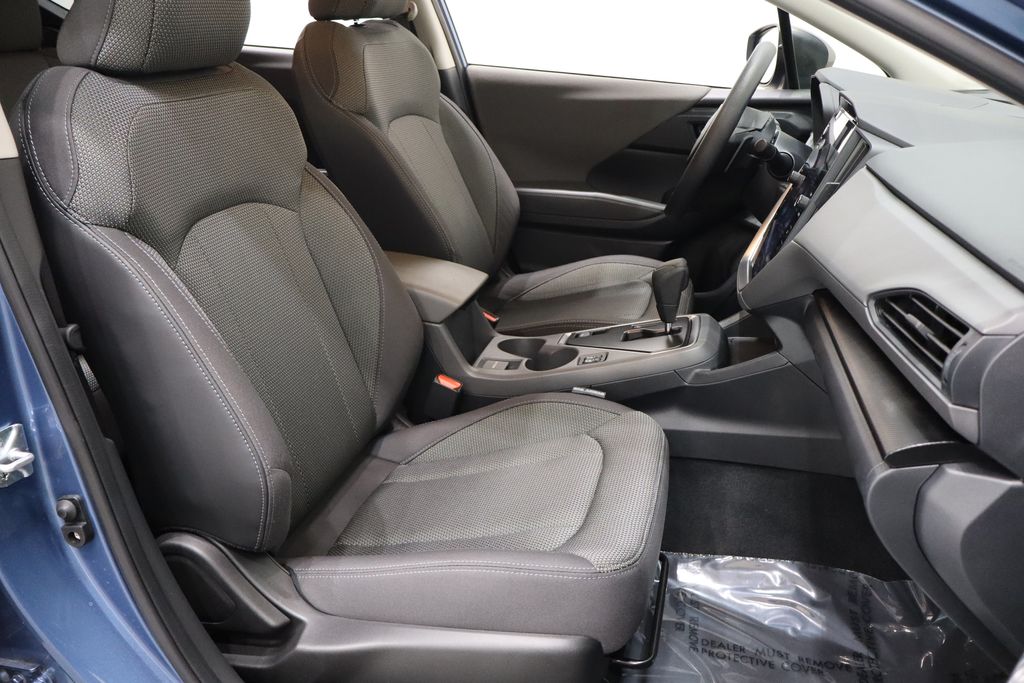 Vehicle image 13 of 40