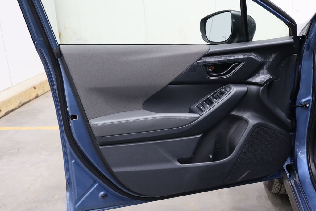 Vehicle image 14 of 40