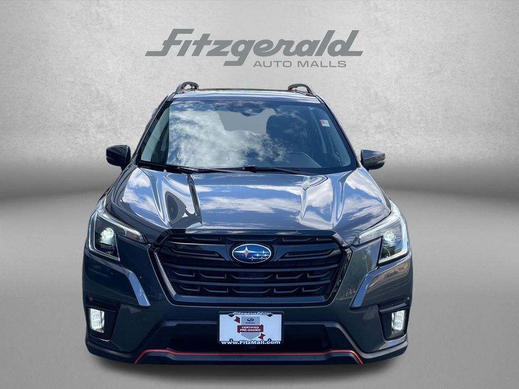 2024 Subaru Forester Sport Image 2 of 39