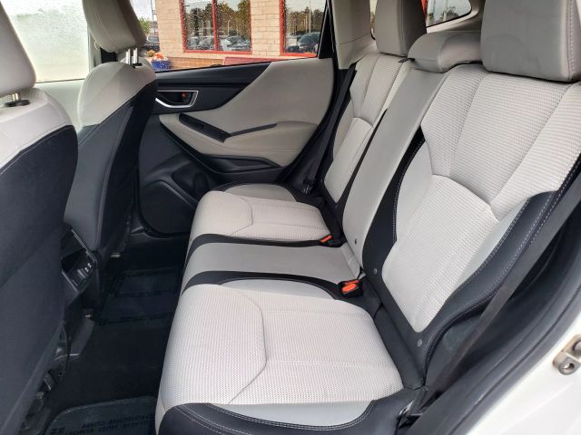 2024 Subaru Forester Base Image 10 of 14