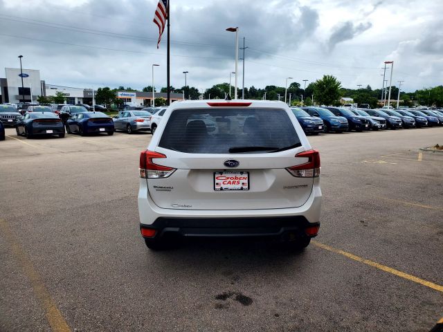 2024 Subaru Forester Base Image 6 of 14