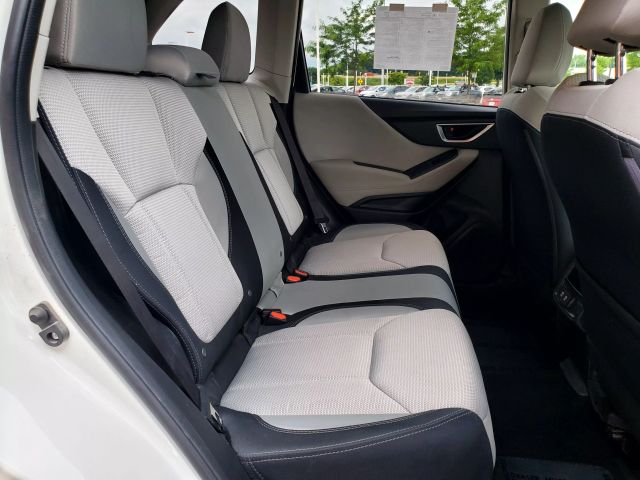 2024 Subaru Forester Base Image 9 of 14