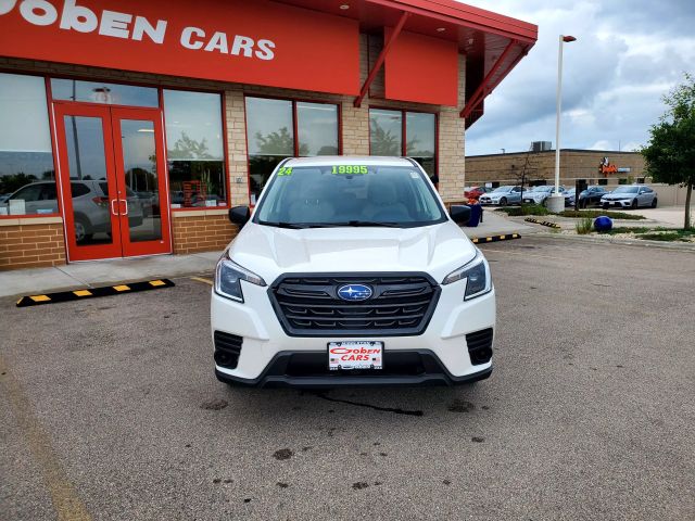 2024 Subaru Forester Base Image 2 of 14