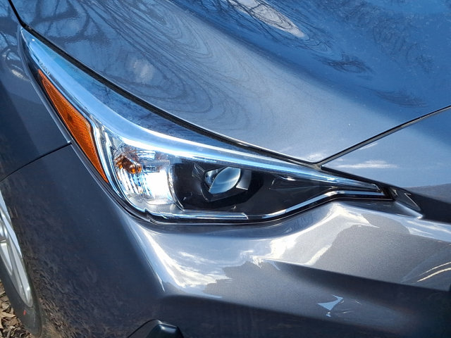 Vehicle image 3 of 4
