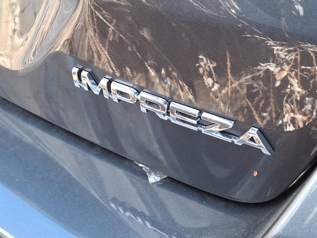 Vehicle image 4 of 4