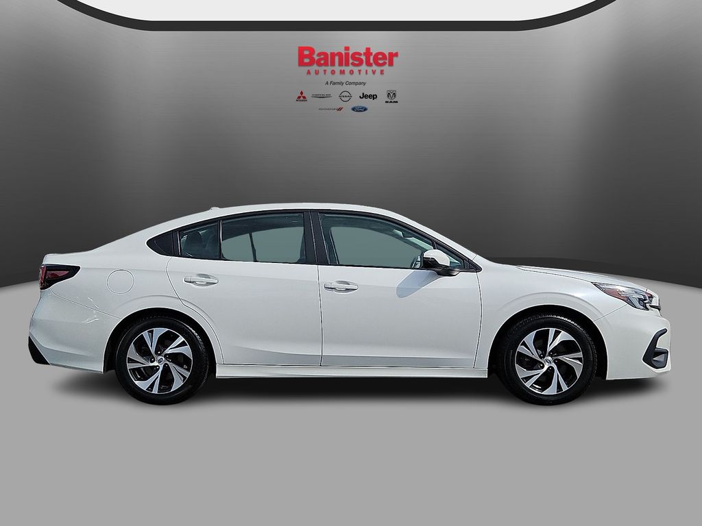 2024 Subaru Legacy Premium Image 2 of 33