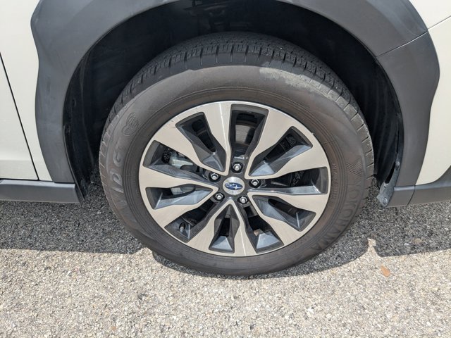 Vehicle image 10 of 28