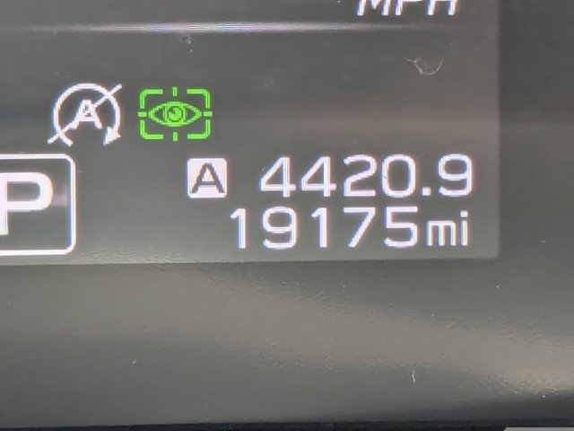 Vehicle image 17 of 28