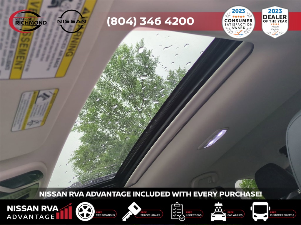 Vehicle image 21 of 31
