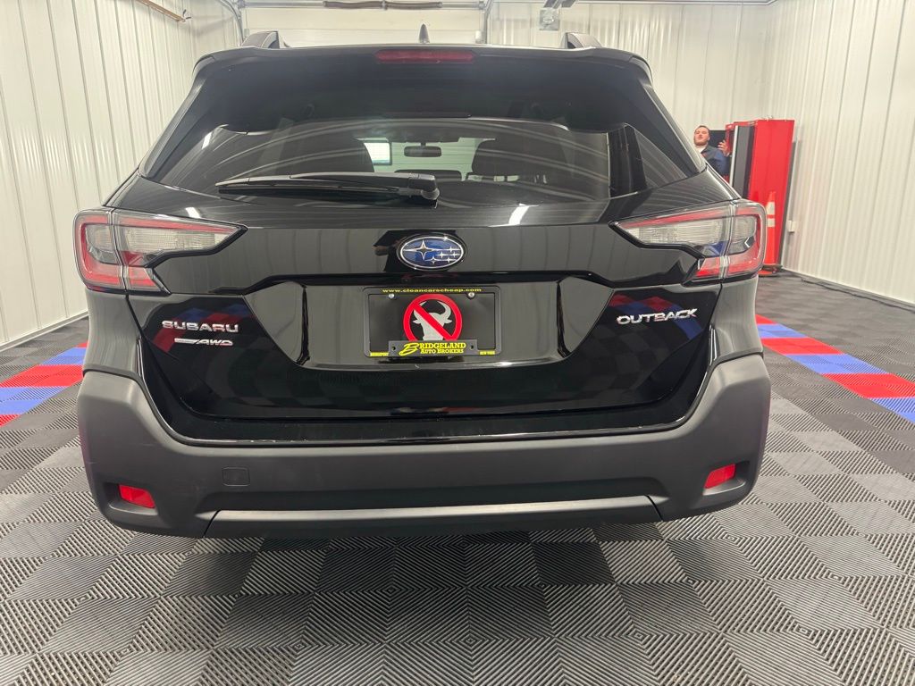 2024 Subaru Outback Premium Image 5 of 17