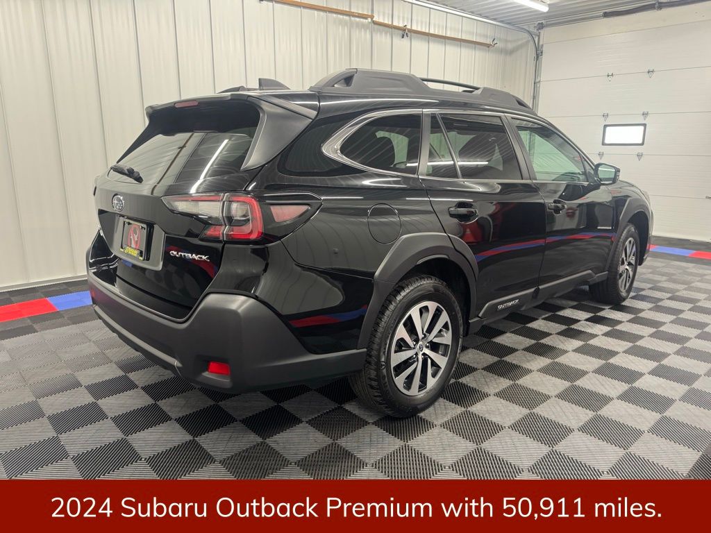2024 Subaru Outback Premium Image 4 of 17