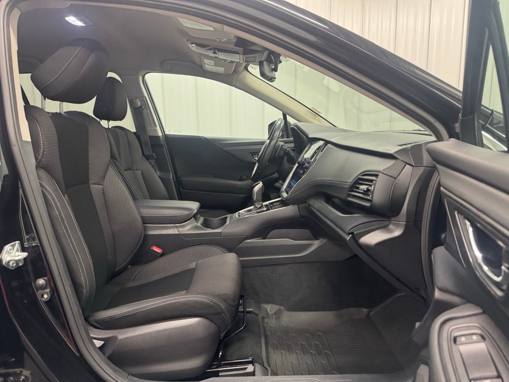 2024 Subaru Outback Premium Image 11 of 17