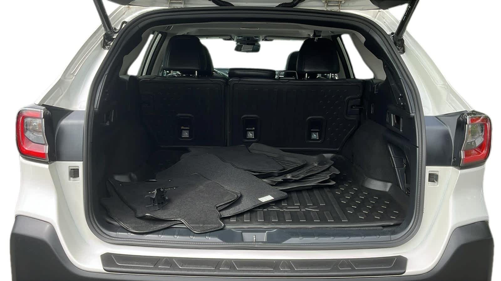 2024 Subaru Outback Touring XT Image 8 of 24