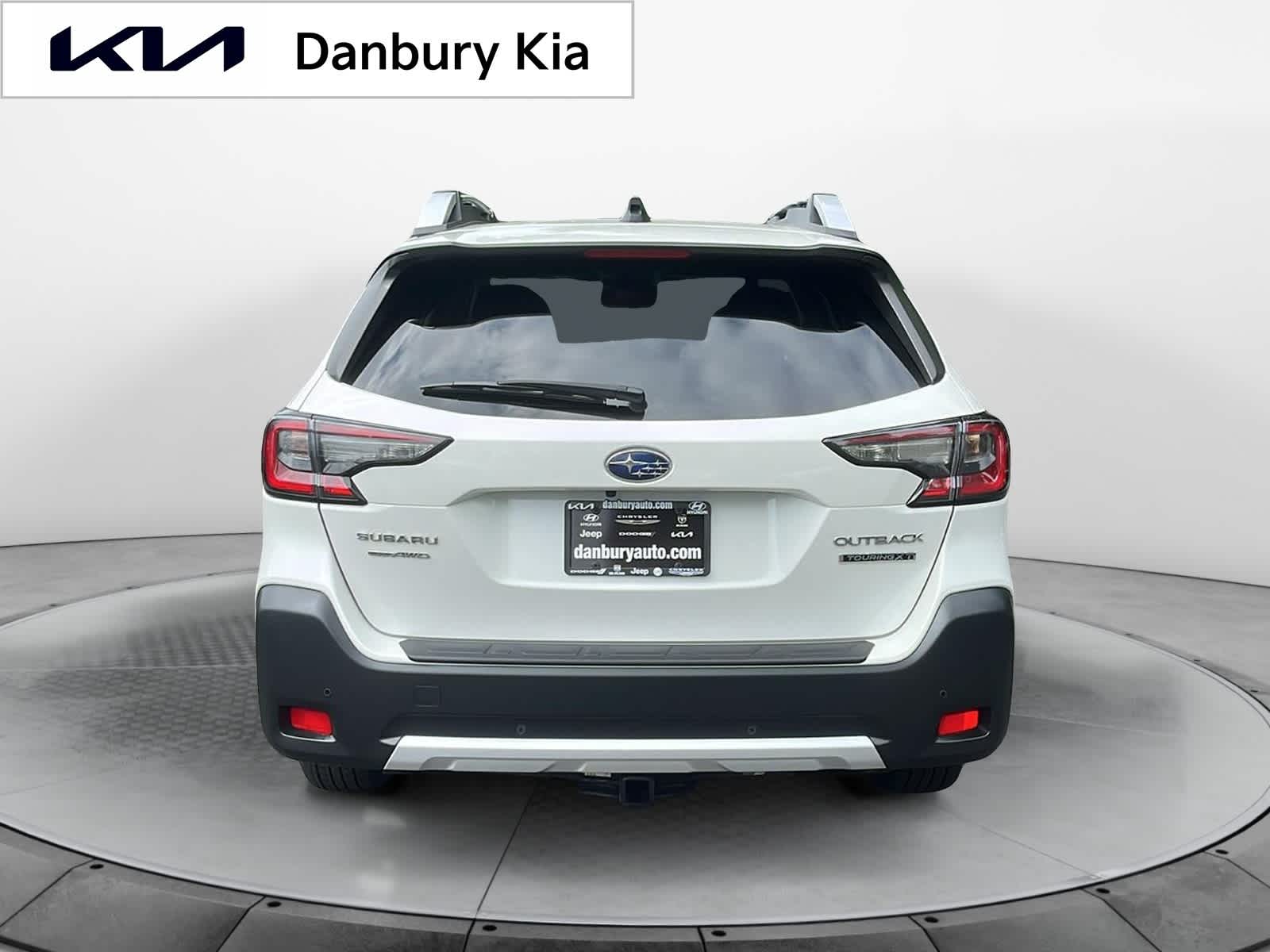 2024 Subaru Outback Touring XT Image 5 of 24