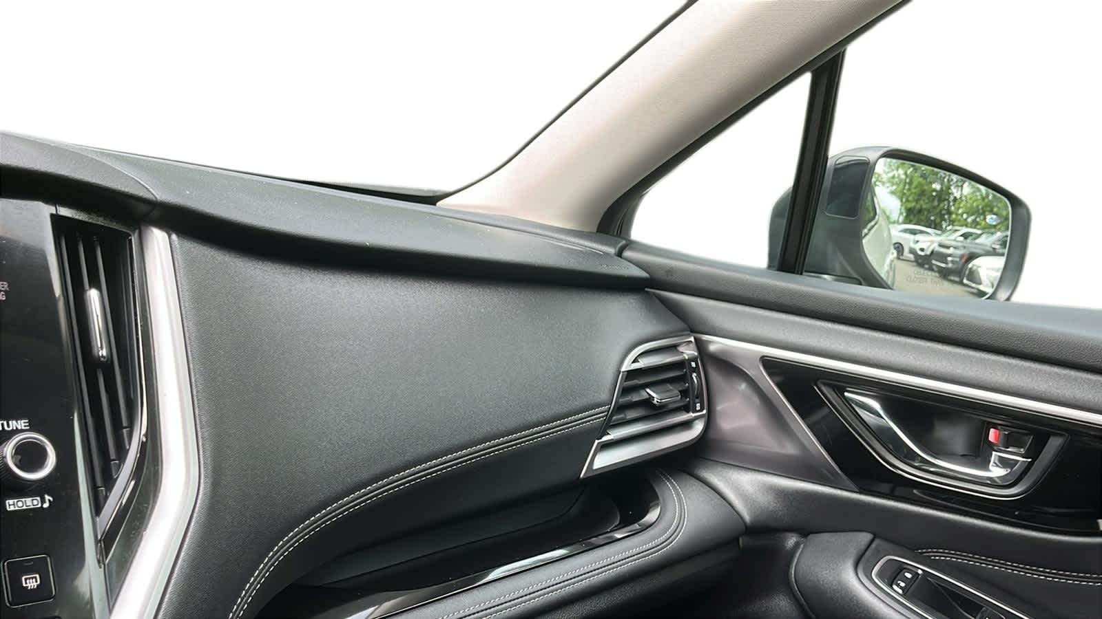 2024 Subaru Outback Touring XT Image 13 of 24