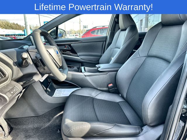 2024 Subaru Solterra Limited Image 17 of 30