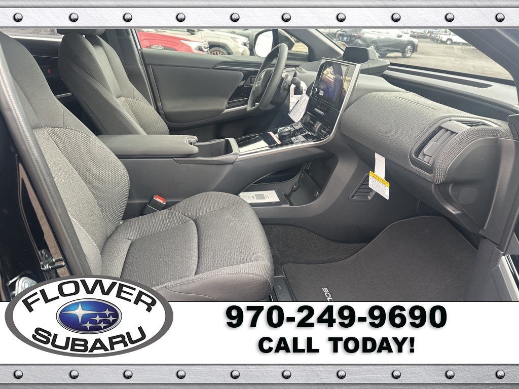 Vehicle image 9 of 23