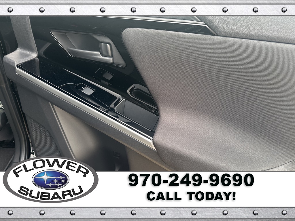 Vehicle image 15 of 23