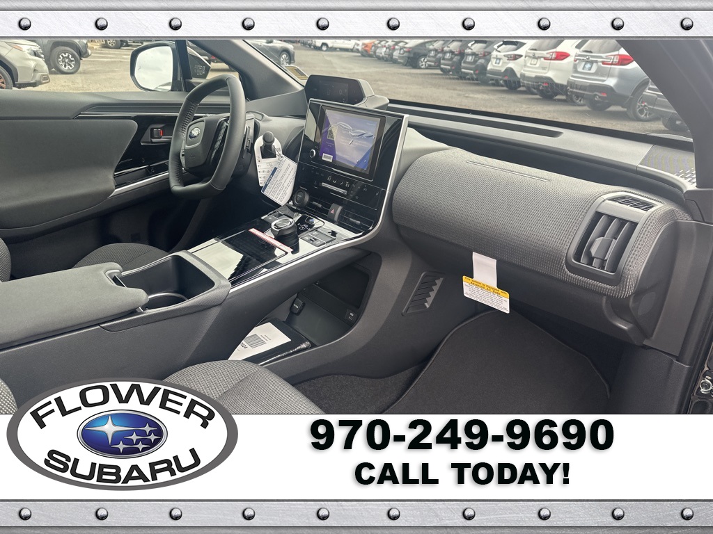Vehicle image 10 of 23
