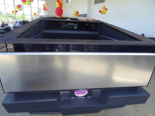 Vehicle image 9 of 27
