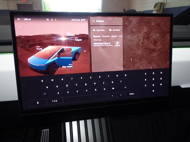 Vehicle image 16 of 27