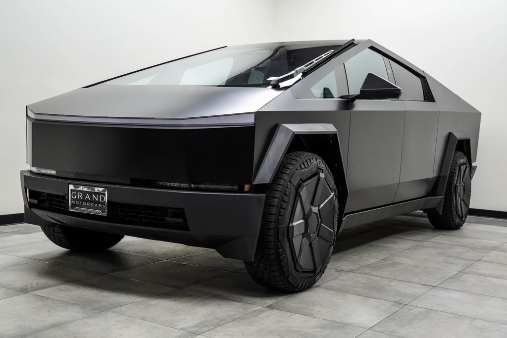 2024 Tesla Cybertruck Base Image 1 of 39