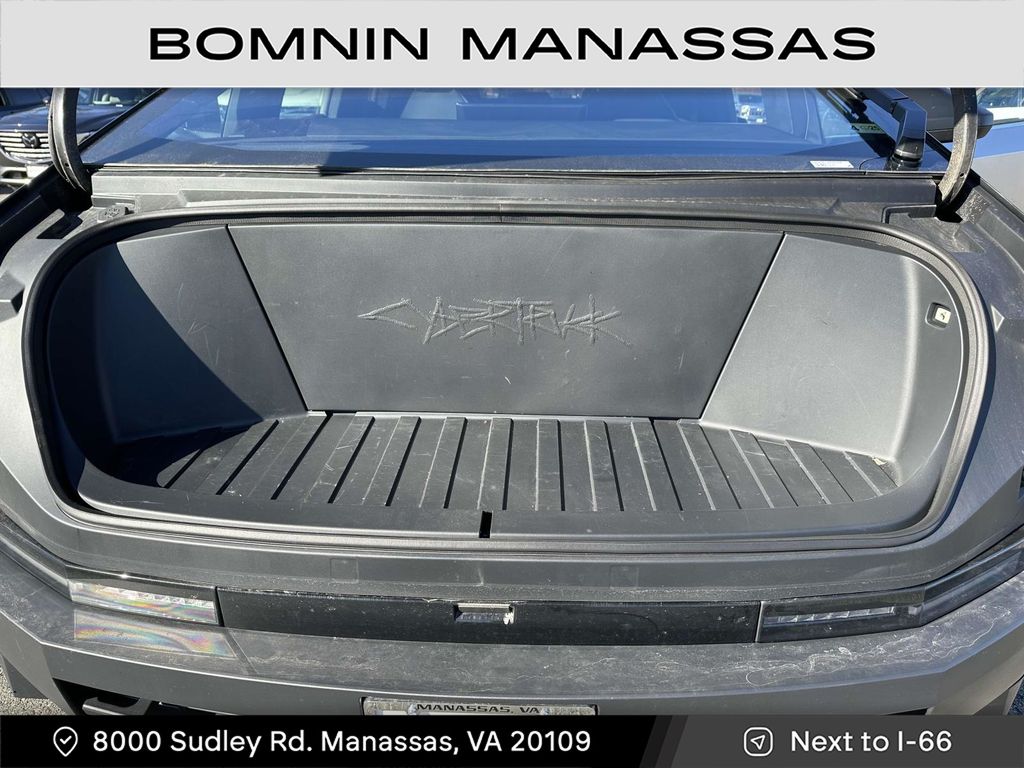 Vehicle image 17 of 30