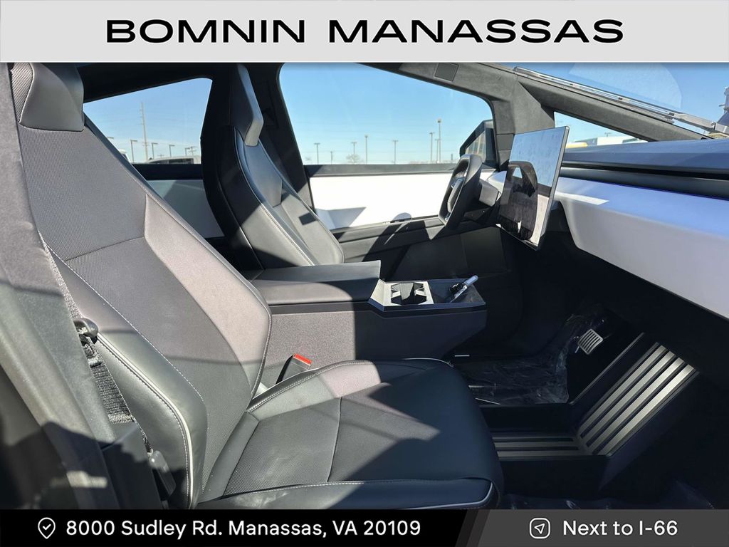 Vehicle image 10 of 30