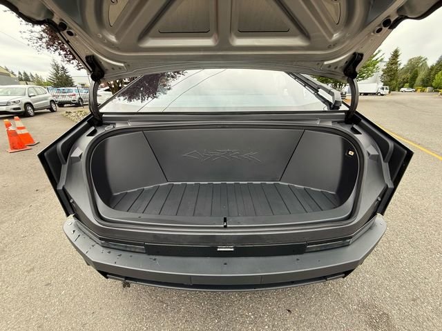 Vehicle image 13 of 32
