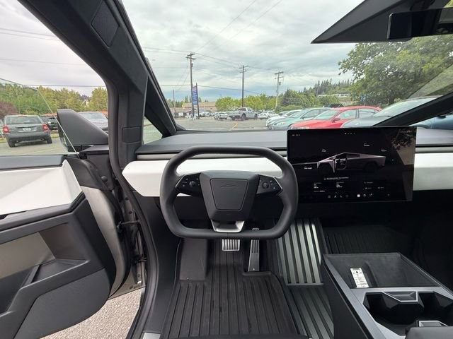 Vehicle image 18 of 32