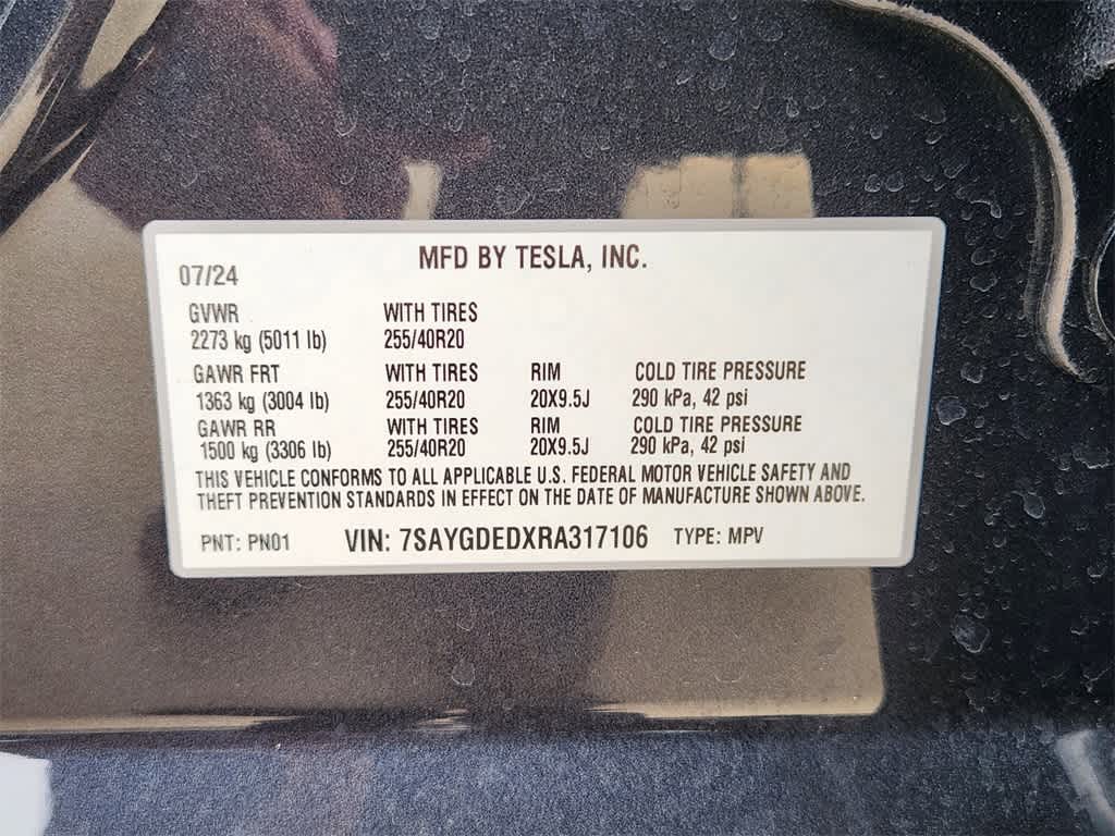 Vehicle image 27 of 33